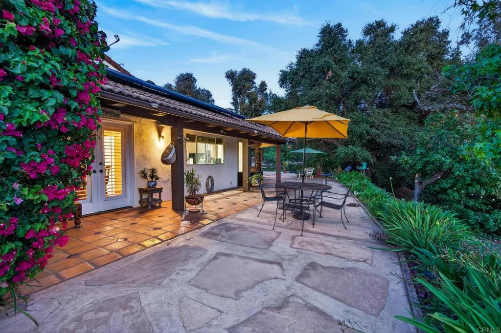 https://cdn.realtyfeed.com/cdn/127/306727249/b3e54fa9edf8369cac317e4c22c12077.webp