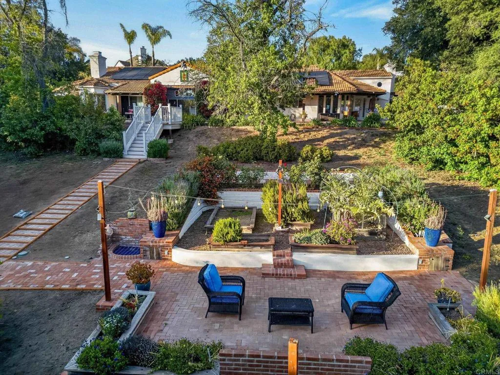 https://cdn.realtyfeed.com/cdn/127/306727249/fe06a45d887eb5d6e8b8c3ef2445be76.webp