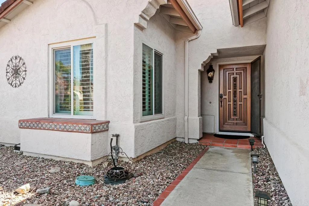 https://cdn.realtyfeed.com/cdn/127/306727251/22bf9cff143d7c84d9d85cec624cdee0.webp