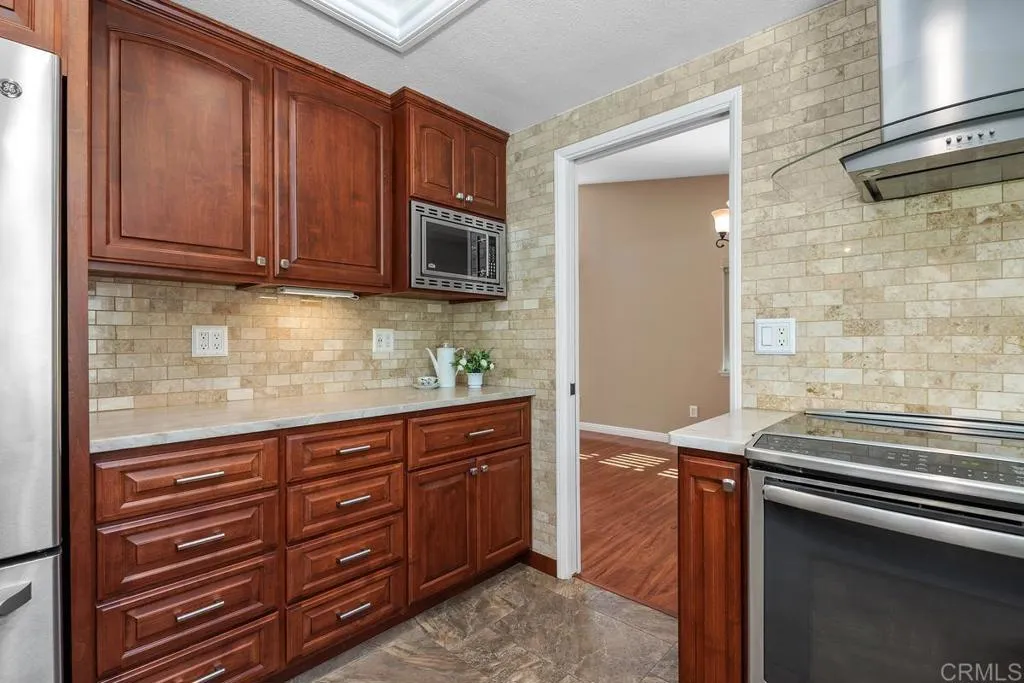 https://cdn.realtyfeed.com/cdn/127/306727251/64e64172995d4038561c8d5d2d8d6f0a.webp