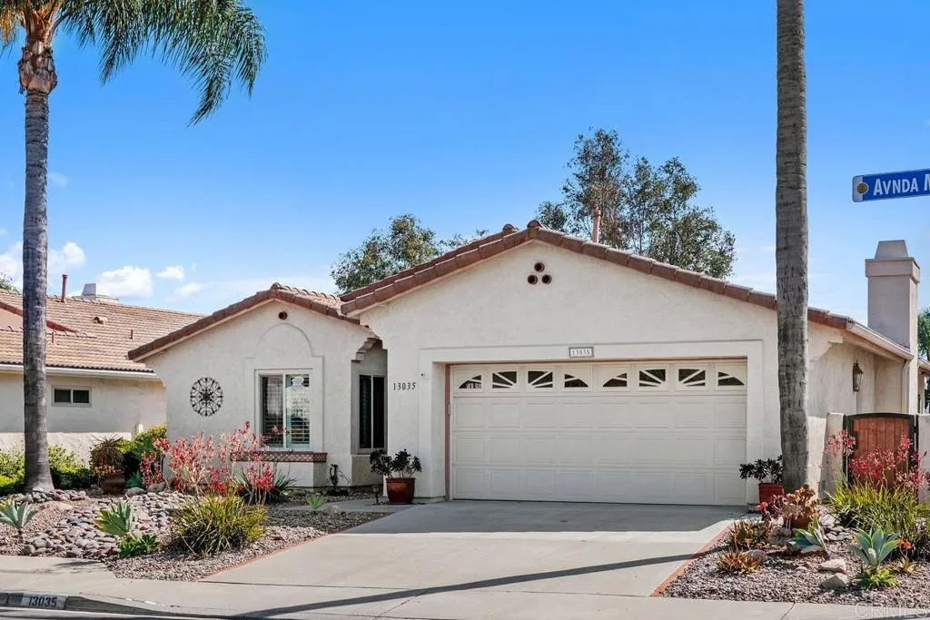 https://cdn.realtyfeed.com/cdn/127/306727251/ea757048aceb29f42d60fbf2872238f3.webp