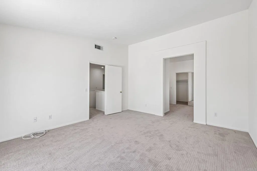 https://cdn.realtyfeed.com/cdn/127/306727319/22ac9be7cef848c1e4c16dff799d0d28.webp