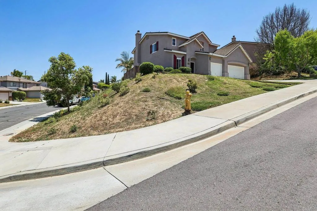 https://cdn.realtyfeed.com/cdn/127/306727319/2316e8556332947d8c2f2df82d401505.webp
