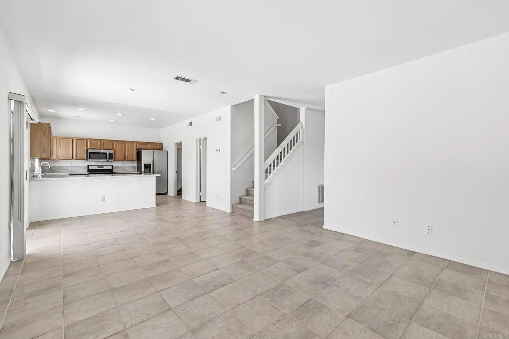 https://cdn.realtyfeed.com/cdn/127/306727319/2f77241af9a355dd56ca39a0a12a7cf1.webp
