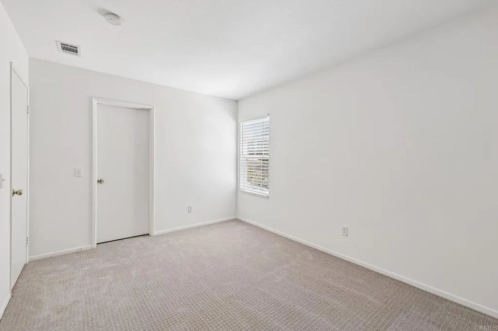 https://cdn.realtyfeed.com/cdn/127/306727319/38f10dd9636b2bbabb1a086d7d7b001a.webp