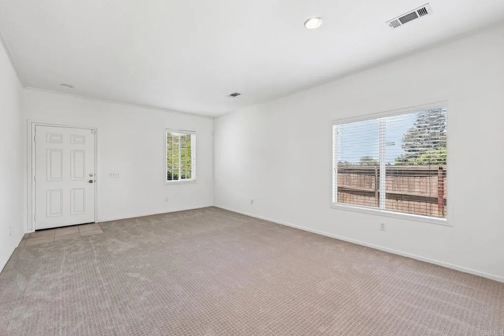 https://cdn.realtyfeed.com/cdn/127/306727319/80b9c618b60736ceeefe1fb71c482dba.webp