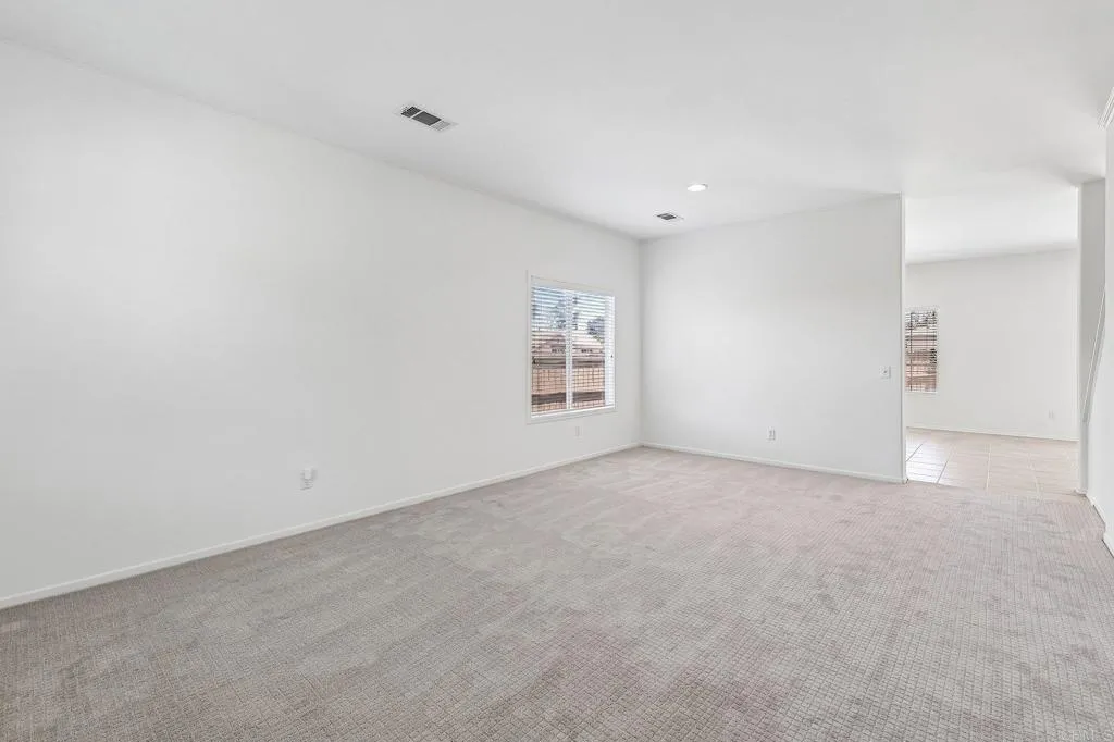 https://cdn.realtyfeed.com/cdn/127/306727319/8266257dde8db185dedeb21a8b952eff.webp