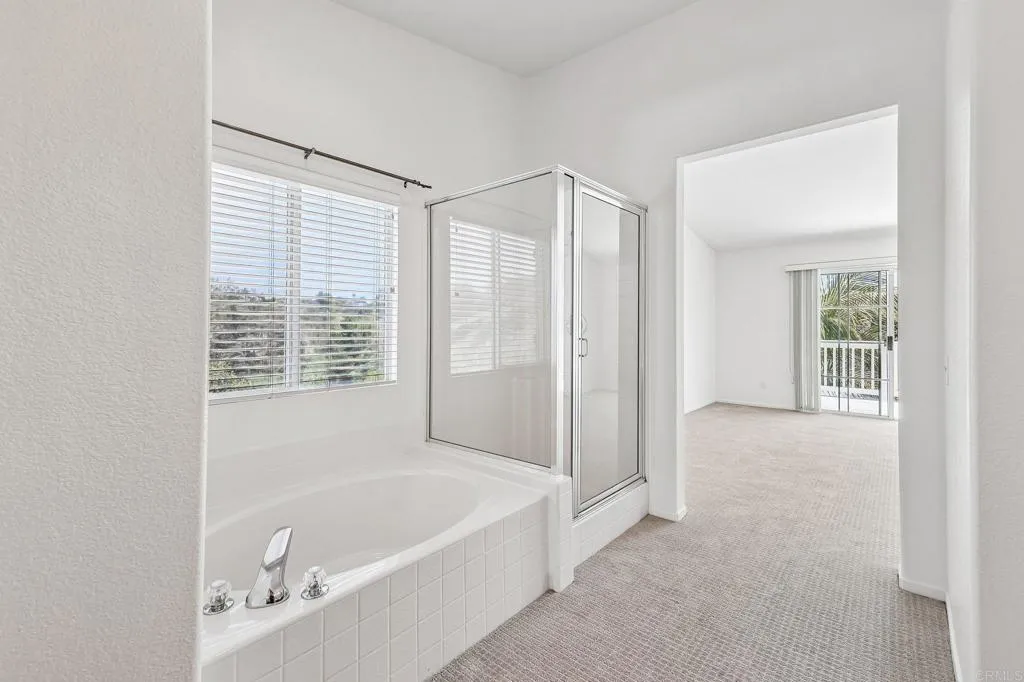 https://cdn.realtyfeed.com/cdn/127/306727319/c0faec6f47c0daa13fb1846d4a1f4d0a.webp