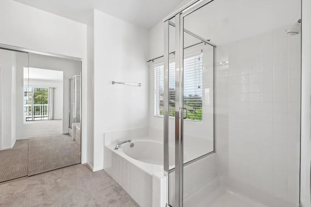 https://cdn.realtyfeed.com/cdn/127/306727319/e399718fa5cf13103ab019da65c2a18f.webp