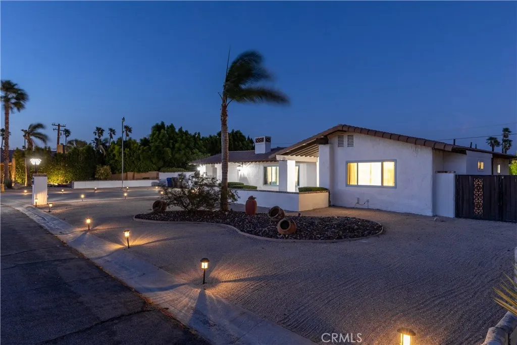 2290 N Victoria, Palm Springs, CA 92262 - Photo 3 of 19, Palm Springs, CA