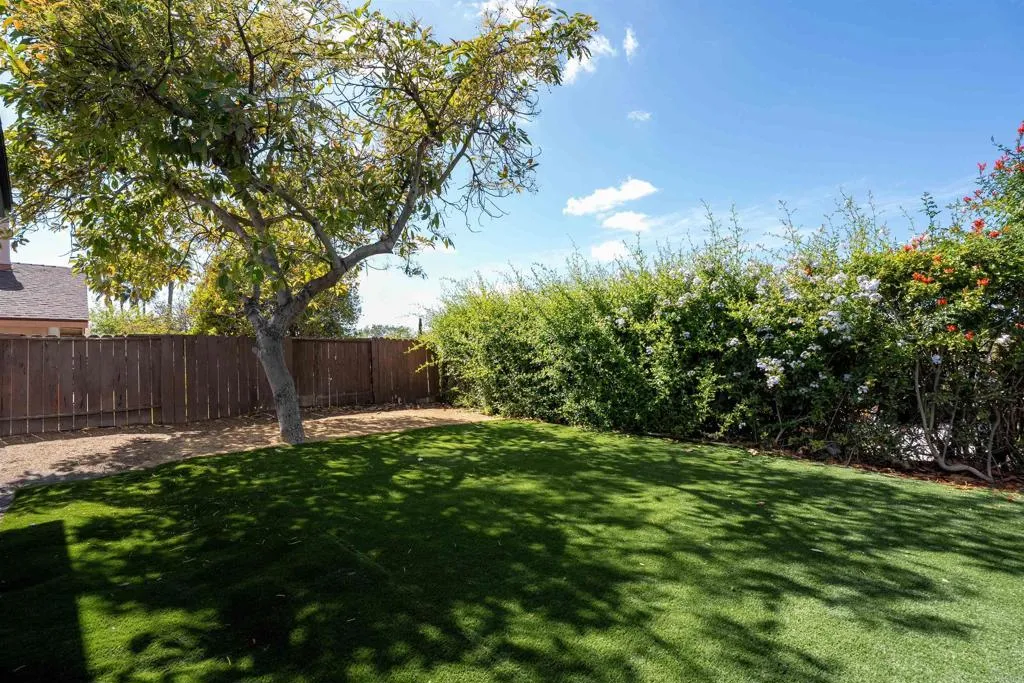 https://cdn.realtyfeed.com/cdn/127/306727364/10aa56e868bdfbb7bb137860e8591595.webp