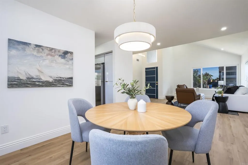 https://cdn.realtyfeed.com/cdn/127/306727364/2f4e585632d2e3c1a459c70891f989ce.webp