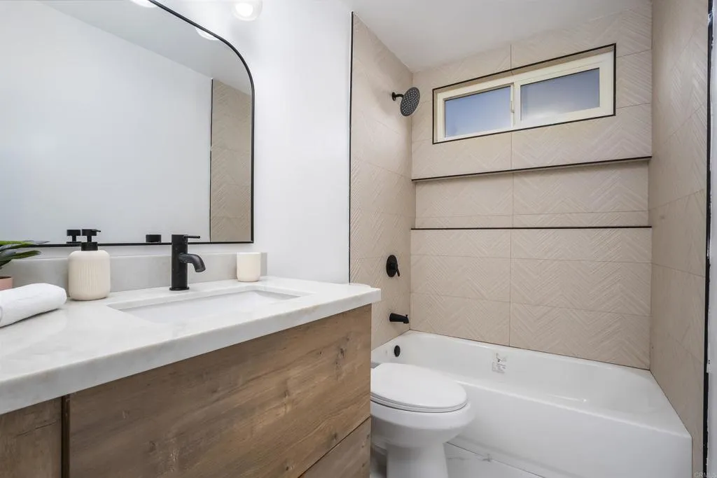 https://cdn.realtyfeed.com/cdn/127/306727364/7f6d33ed978c40e6120f2fad4bd1912e.webp