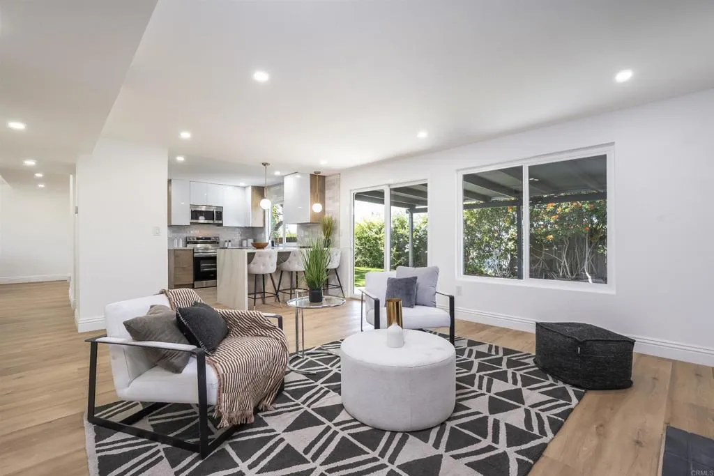 https://cdn.realtyfeed.com/cdn/127/306727364/c8bf839c5460740db1cd12a227c25b43.webp