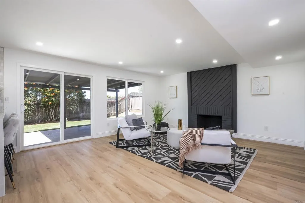 https://cdn.realtyfeed.com/cdn/127/306727364/fd6d77dd56f91d2f261ad3ce14b153b1.webp
