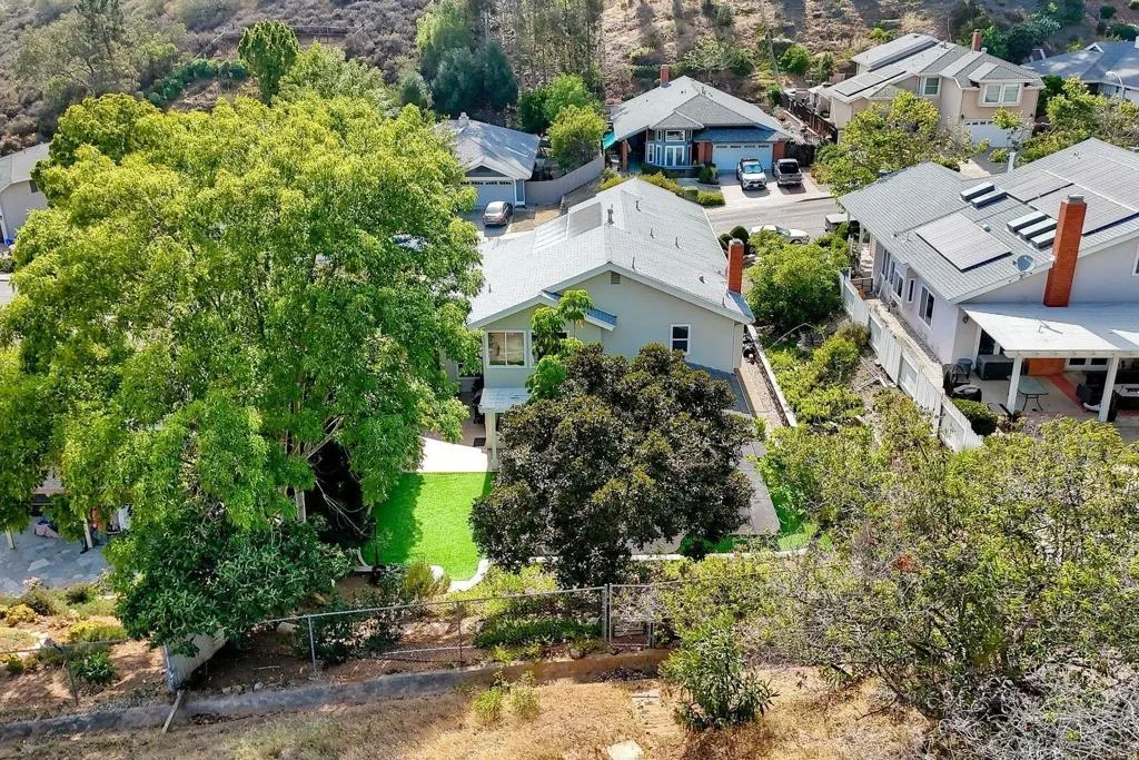 https://cdn.realtyfeed.com/cdn/127/306727372/299e1fb32bd7fbb8fdf8f9f7ac74bc09.webp