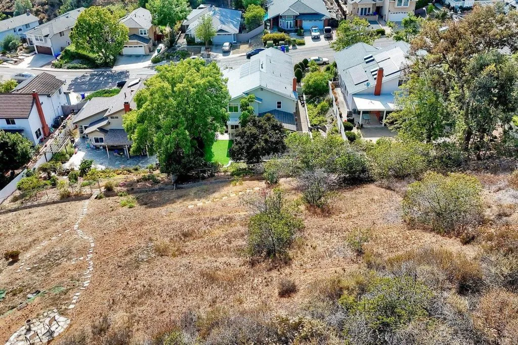 https://cdn.realtyfeed.com/cdn/127/306727372/50aae4884a34bd4cc9107d15e095ff6f.webp