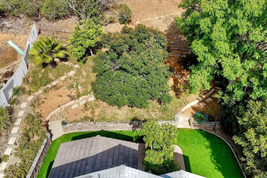 https://cdn.realtyfeed.com/cdn/127/306727372/f1d21a4615c24ba8a6332a844e2d5fcf.webp