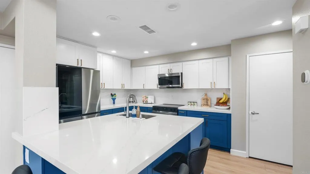 https://cdn.realtyfeed.com/cdn/127/306727376/43e339c57746b94bddbc044f92f18a61.webp