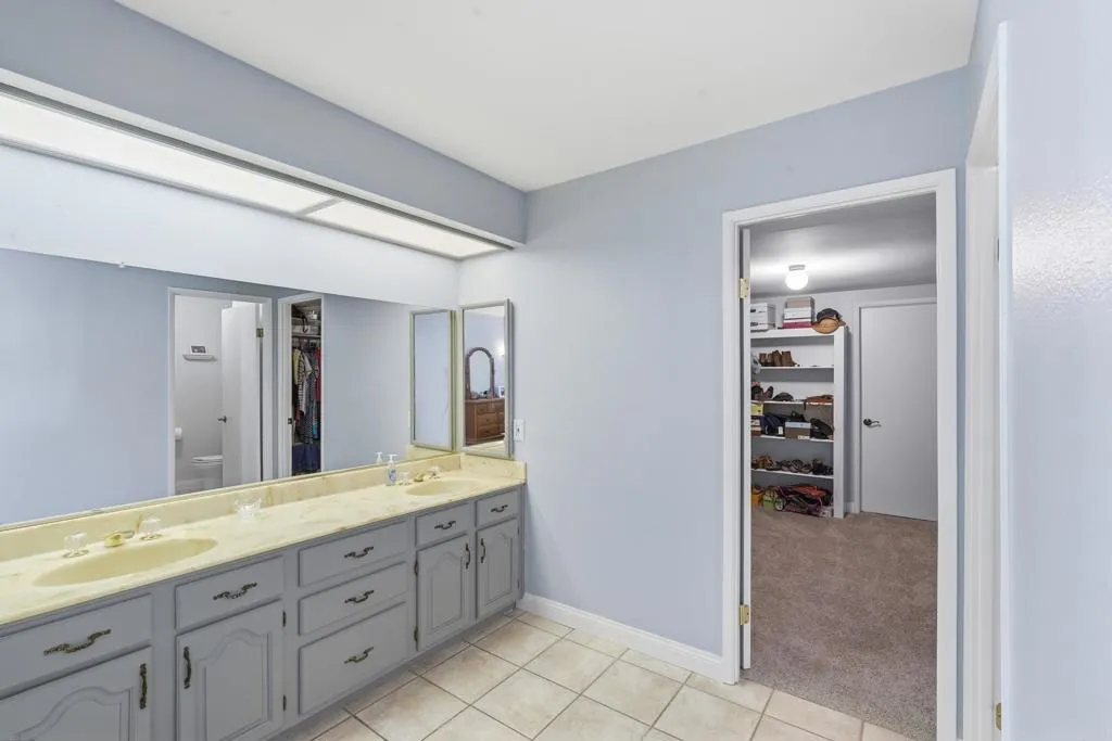 https://cdn.realtyfeed.com/cdn/127/306727395/035f014a6ea290686aae4a271e7e816a.webp