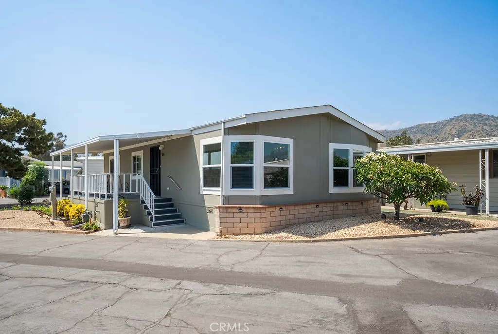 Azusa, CA 91702