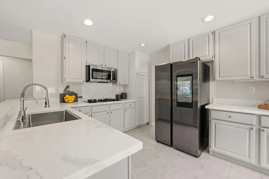 https://cdn.realtyfeed.com/cdn/127/306727435/64f514c3e0c8a05be1519e0b5e4035e9.webp