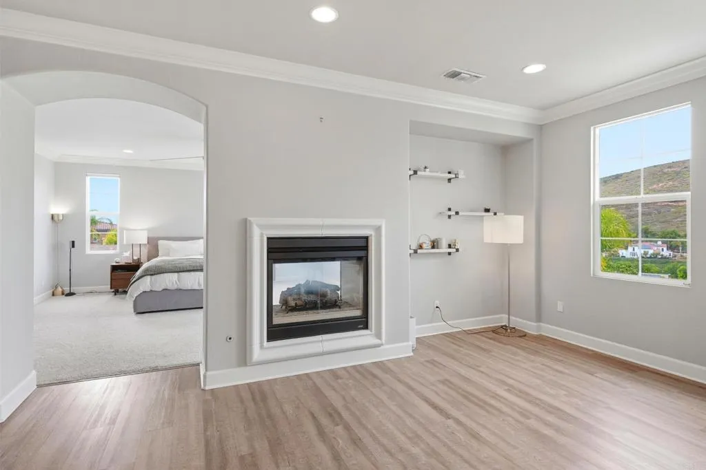 https://cdn.realtyfeed.com/cdn/127/306727448/403f262aab516656598b77d6d10491ba.webp