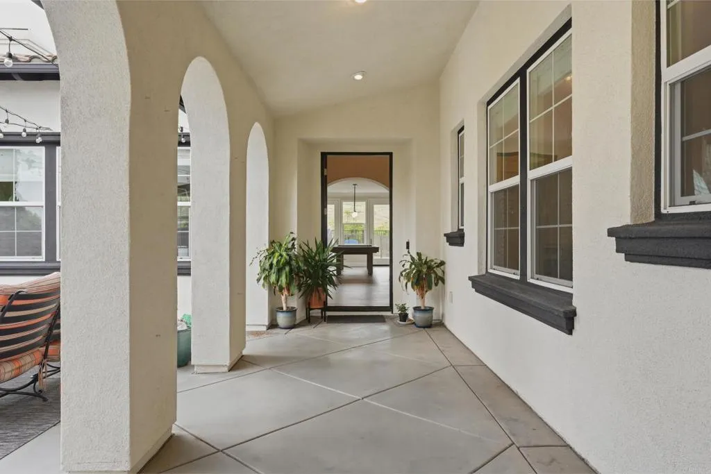 https://cdn.realtyfeed.com/cdn/127/306727448/4f029b9976af9d2bb81fbd1bf32af484.webp