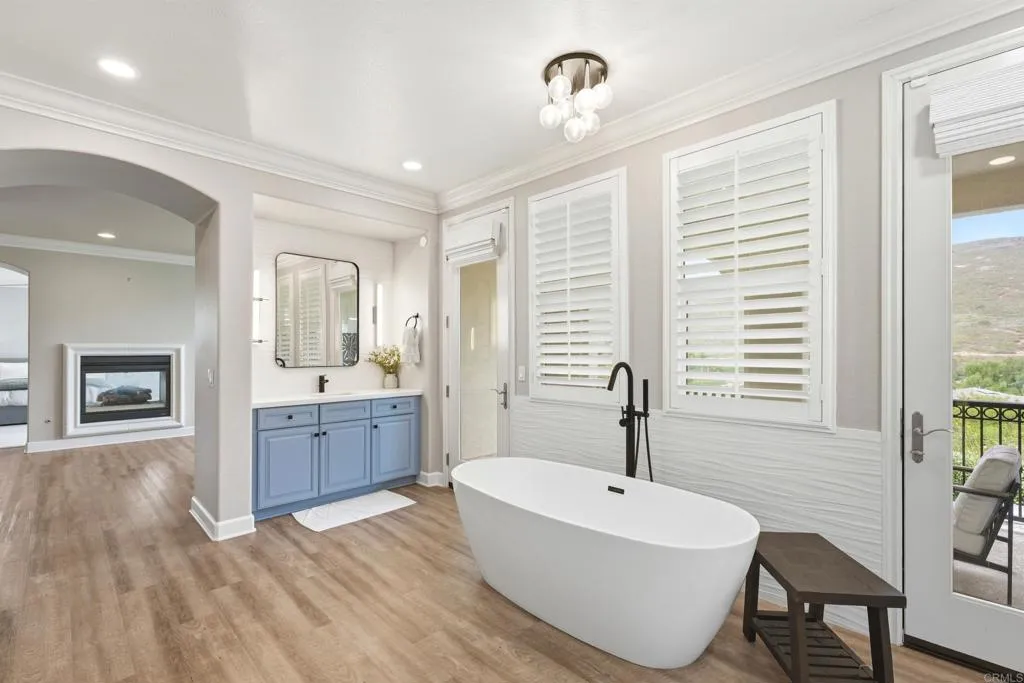 https://cdn.realtyfeed.com/cdn/127/306727448/734ce31f303b4c237e86e122dc37ee72.webp