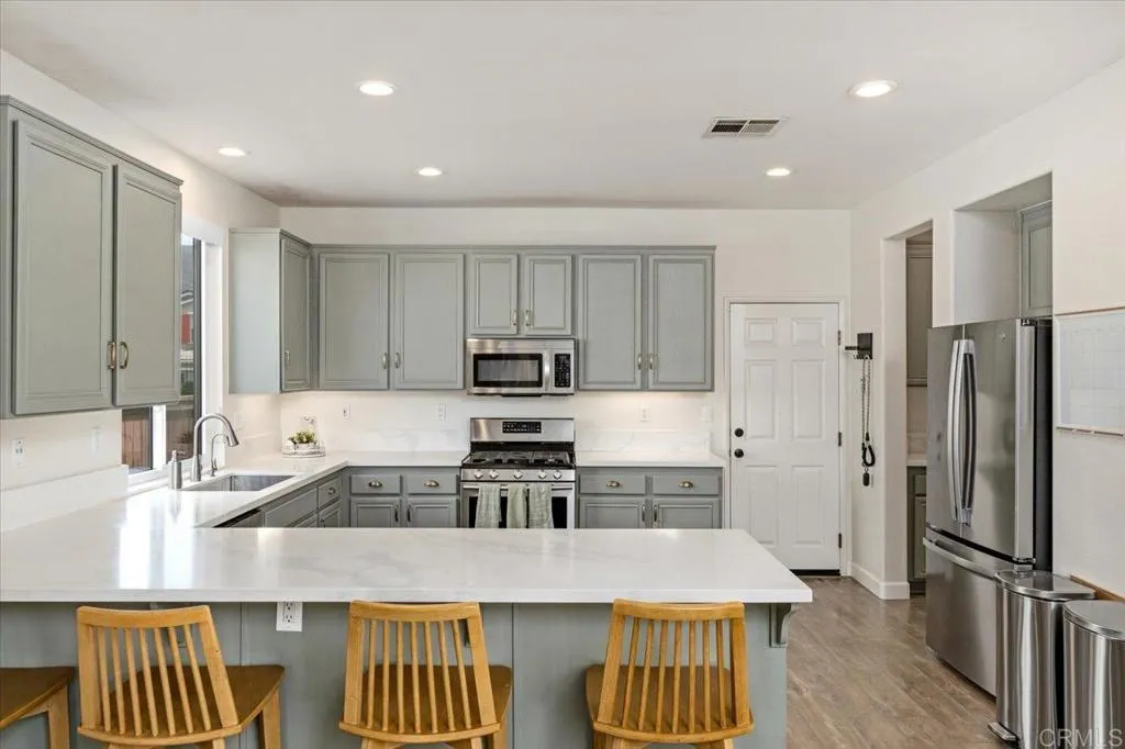 https://cdn.realtyfeed.com/cdn/127/306727453/e080eadaaeafcba9abd4d9f377ee751e.webp