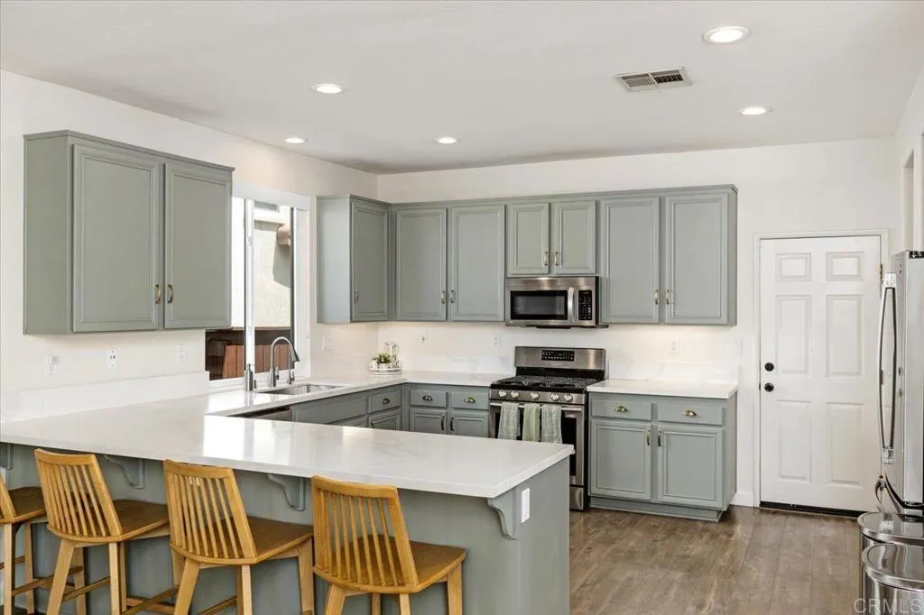 https://cdn.realtyfeed.com/cdn/127/306727453/efea0a75b3d544b62e37155d16fd8fce.webp