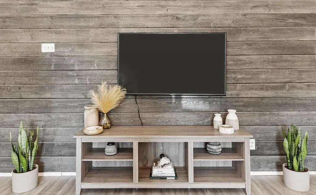 https://cdn.realtyfeed.com/cdn/127/306727501/d249260828b426b1cd5658ffd48853b5.webp