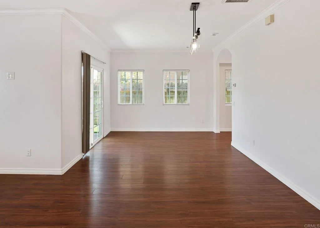 https://cdn.realtyfeed.com/cdn/127/306727528/29536f4691d6f6fc2cfee76a6e7faad1.webp