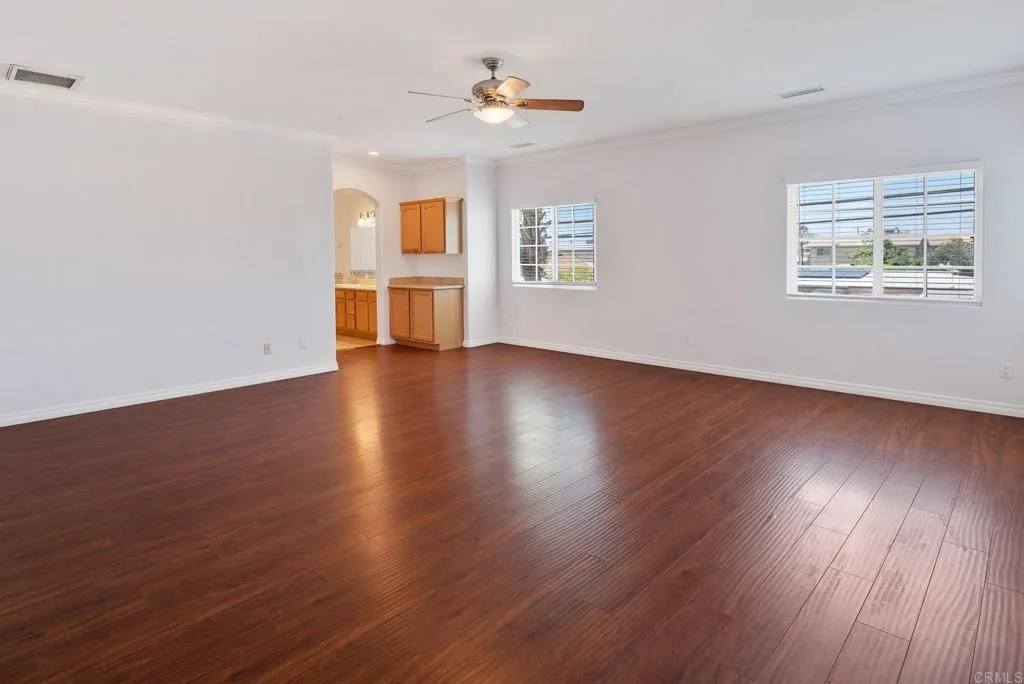 https://cdn.realtyfeed.com/cdn/127/306727528/2b4b87cc645df608029c99d20a4e4053.webp