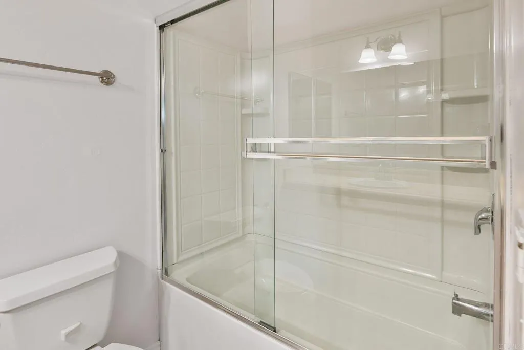 https://cdn.realtyfeed.com/cdn/127/306727528/55616db1f7371459906c2c299319cace.webp