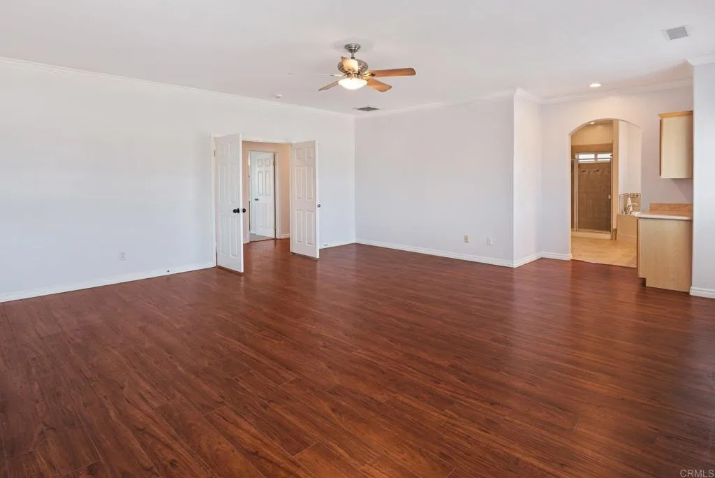 https://cdn.realtyfeed.com/cdn/127/306727528/76cf1ea75bc027fc945fe1bb3f5816f3.webp