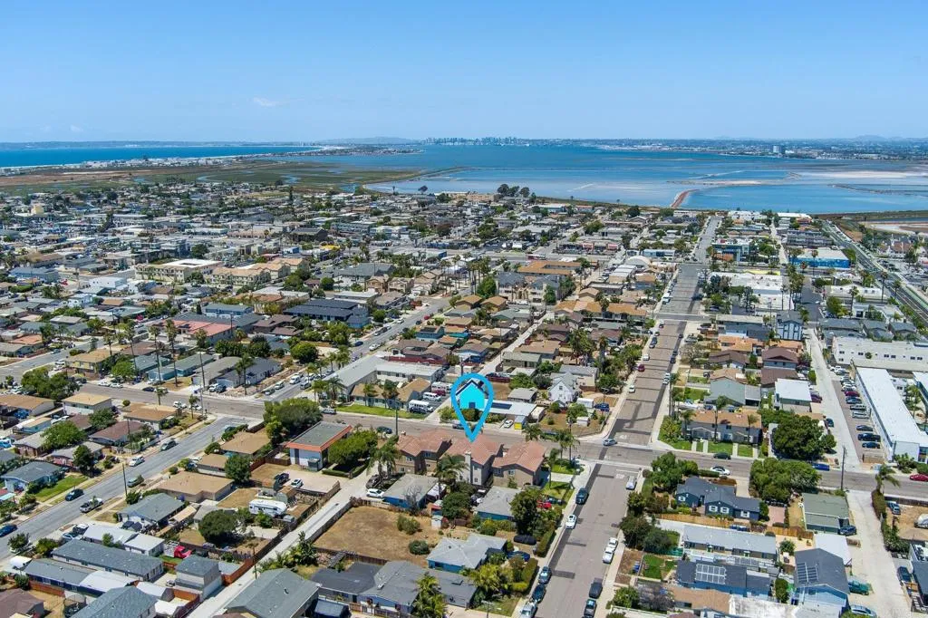 https://cdn.realtyfeed.com/cdn/127/306727528/795eba1e1febc6ff67387b2b4937ec04.webp