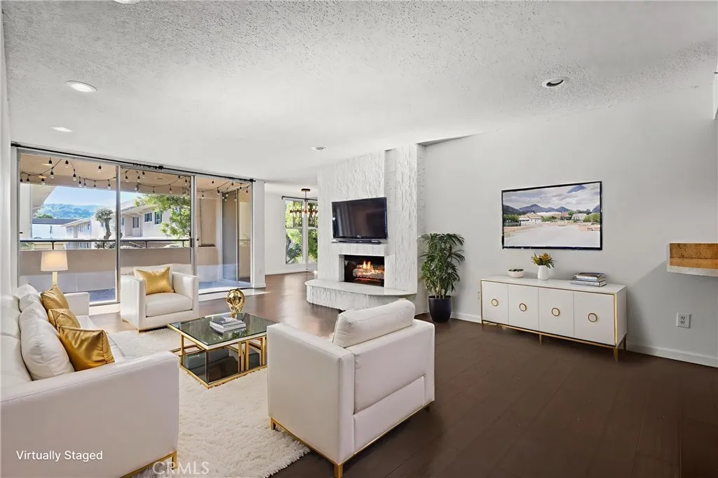 5330 Lindley Unit 209, Encino, CA 91316 - Photo 3 of 53, Encino, CA