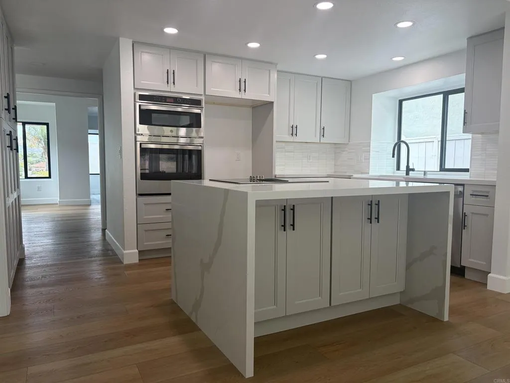 https://cdn.realtyfeed.com/cdn/127/306727545/696c425c5e78d48e767be54be42fd6ff.webp