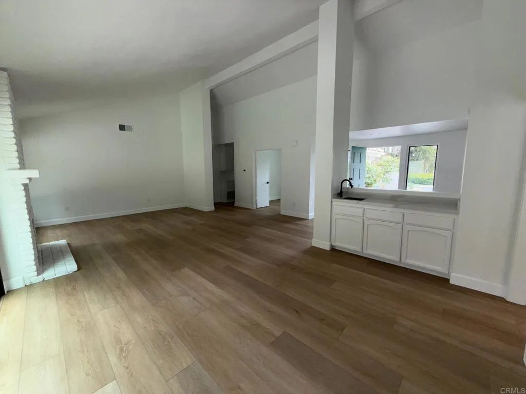 https://cdn.realtyfeed.com/cdn/127/306727545/af48f5f15df5fbbec401d82215710043.webp