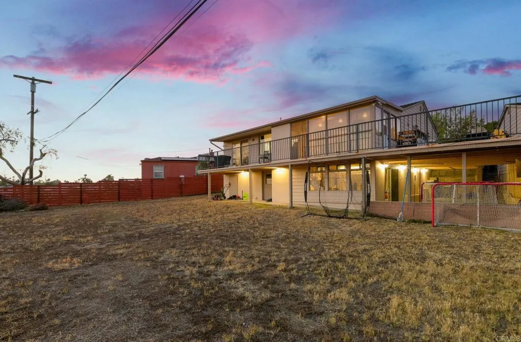 https://cdn.realtyfeed.com/cdn/127/306727556/069845eb68ea543693826544c02ba281.webp
