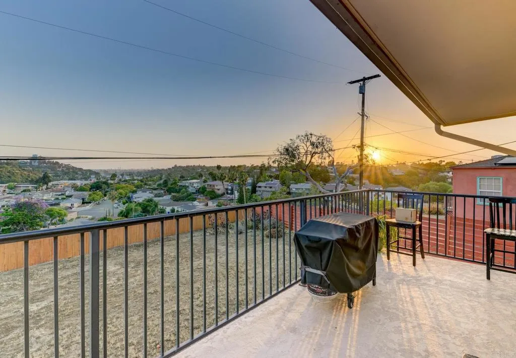 https://cdn.realtyfeed.com/cdn/127/306727556/4b64a9e1bc5c5842d3c49c14f1970c64.webp