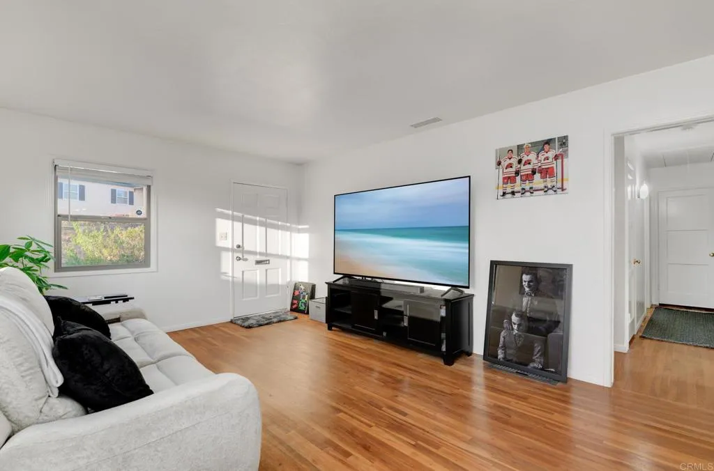 https://cdn.realtyfeed.com/cdn/127/306727556/6bc32ce790f1c5d815368003e7611a46.webp