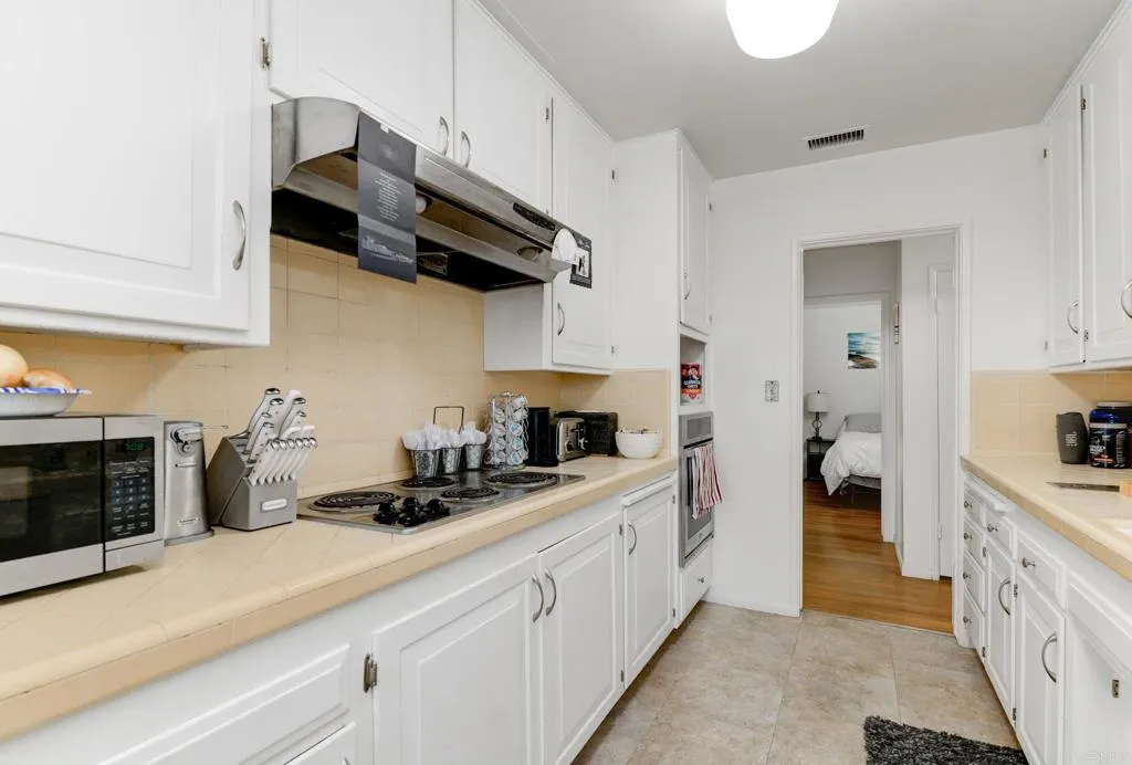 https://cdn.realtyfeed.com/cdn/127/306727556/74bcf725ddf2e61c457398f7d547b6e6.webp
