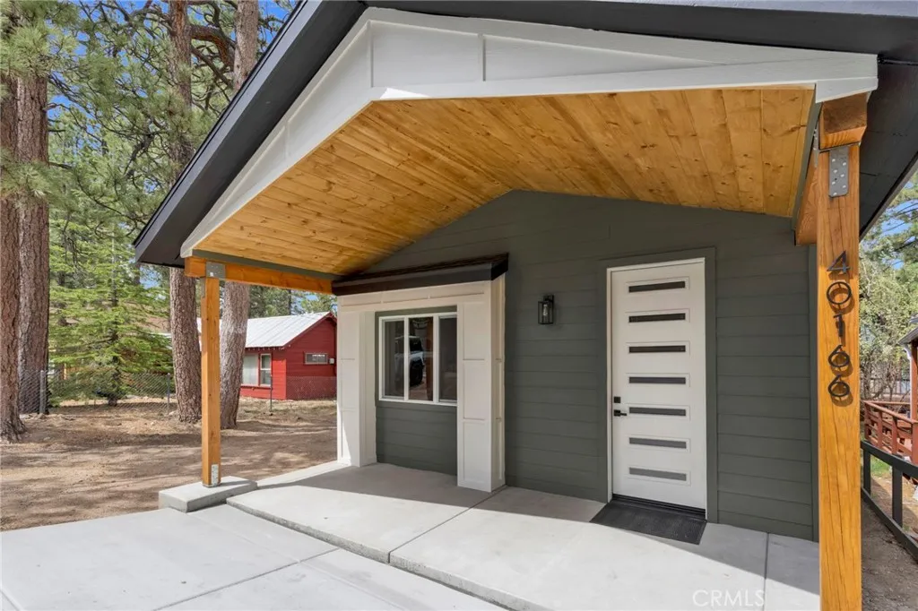 40166 Esterly, Big Bear Lake, CA 92315 - Photo 3 of 40, Big Bear Lake, CA