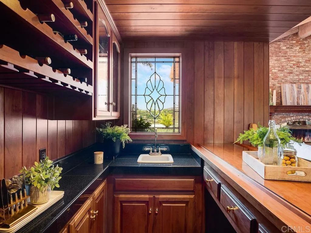 https://cdn.realtyfeed.com/cdn/127/306727647/42abc546fe92aa9bf2c885585e5d1bcd.webp