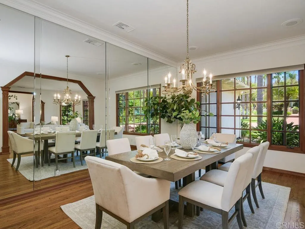 https://cdn.realtyfeed.com/cdn/127/306727647/4e9d82acfd1cd38bd957866eb1b12d01.webp