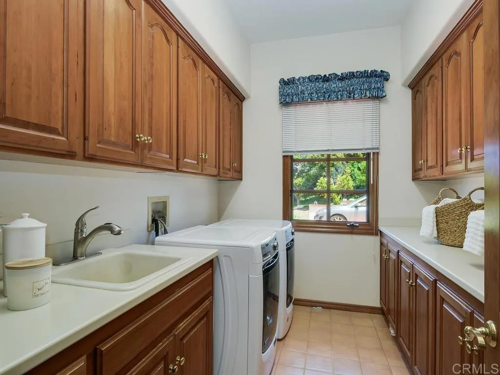 https://cdn.realtyfeed.com/cdn/127/306727647/53bb57eb40a9ca765e7f053afed73b0b.webp