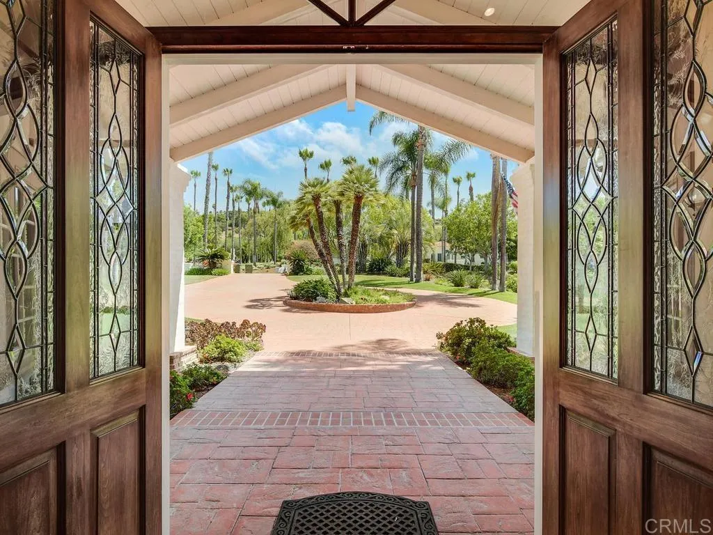 https://cdn.realtyfeed.com/cdn/127/306727647/554d37d389aee50a7b52625754ff10fb.webp