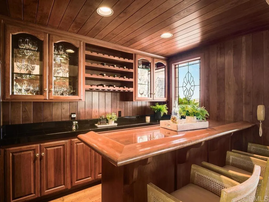 https://cdn.realtyfeed.com/cdn/127/306727647/687eb90cf5af3653d21e24541d1393d8.webp
